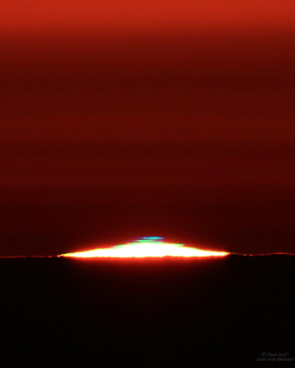 A Green Flash from the Sun