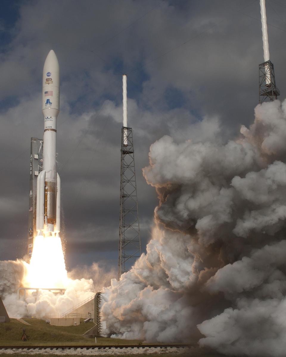 Curiosity Rover Lifts Off for Mars