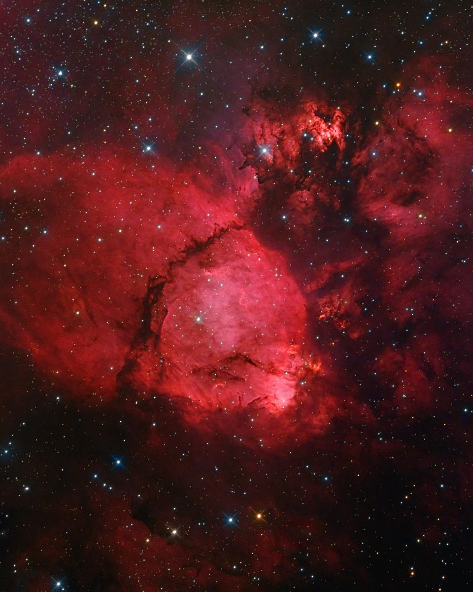 The Color of IC 1795