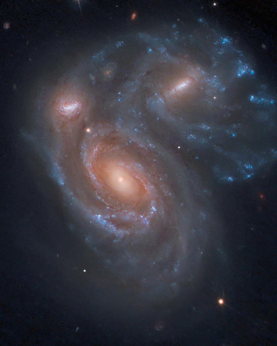 Arp 272