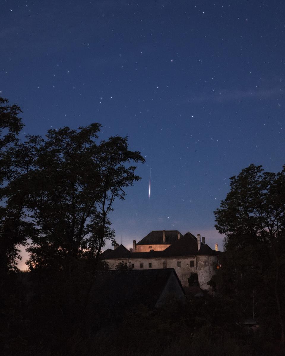 Perseid over Albrechtsberg Castle
