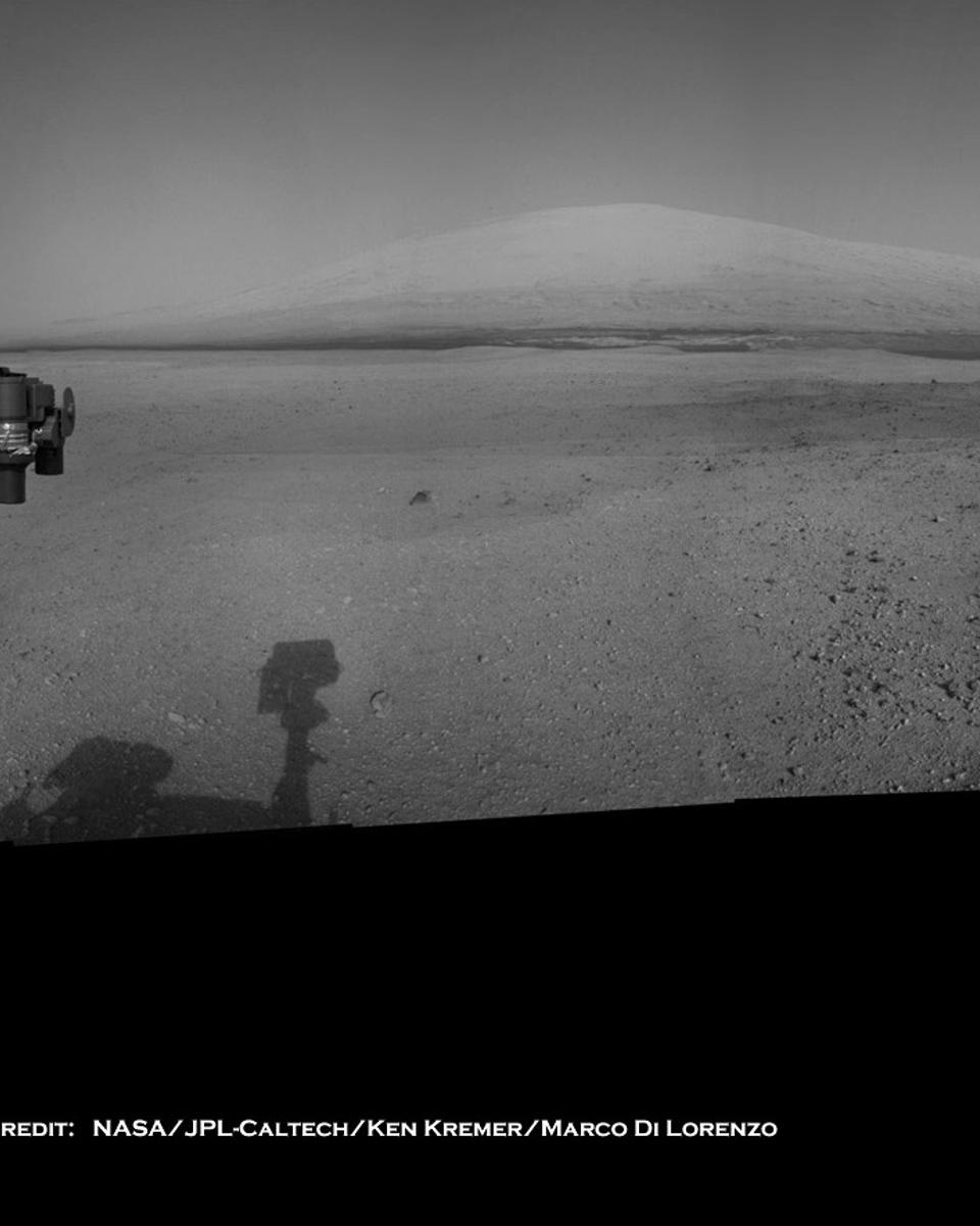 Curiosity on Mars: Mt. Sharp in View
