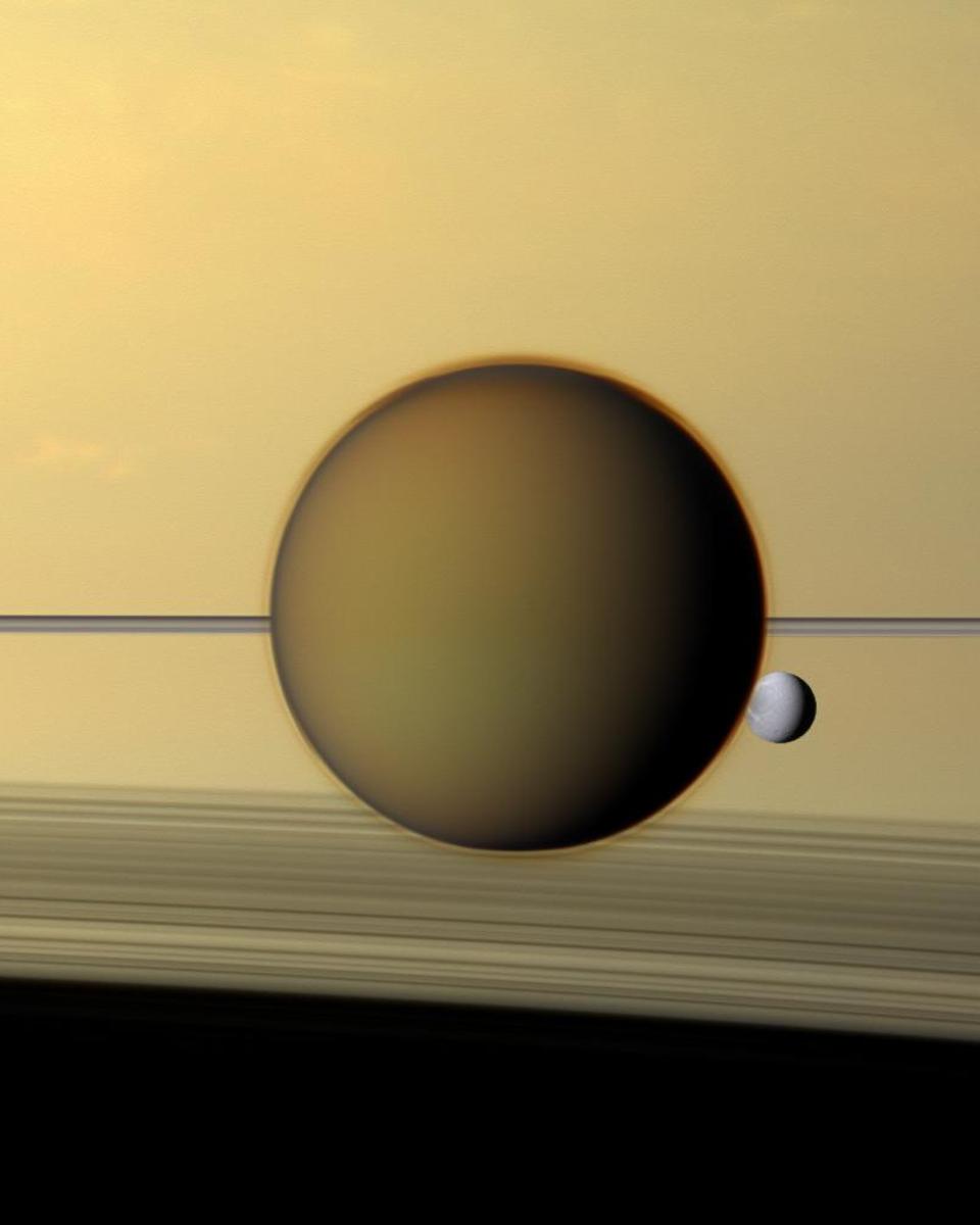 Ringside with Titan and Dione