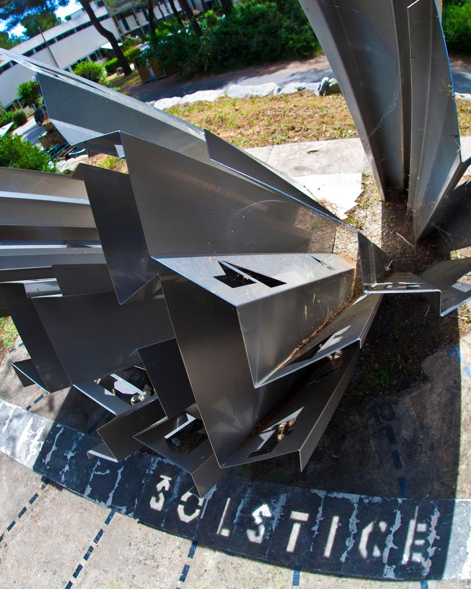 A Sundial that Shows Solstice