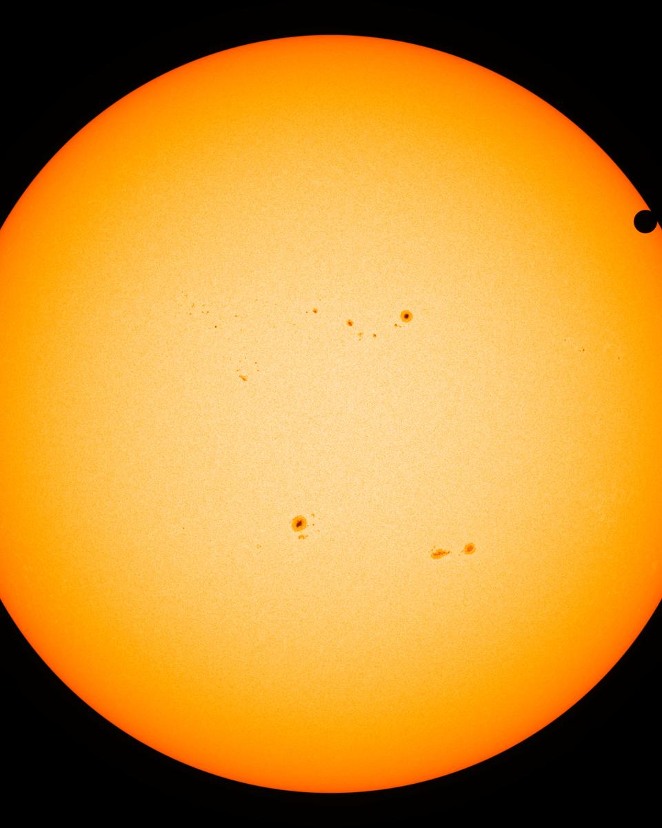 Live: Watching for Venus to Cross the Sun