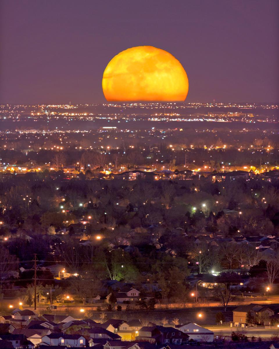 Full Moonrise