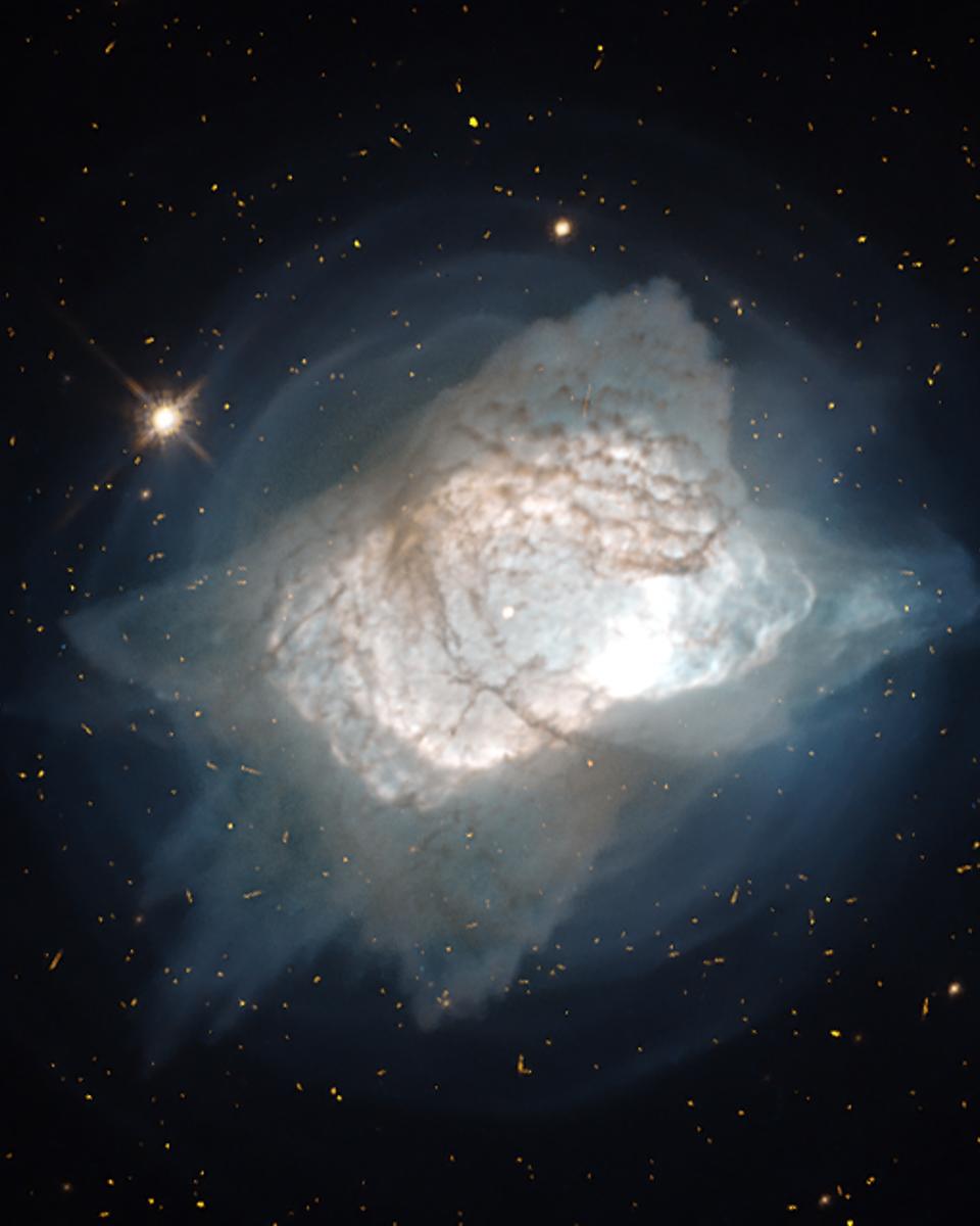 Bright Planetary Nebula NGC 7027 from Hubble