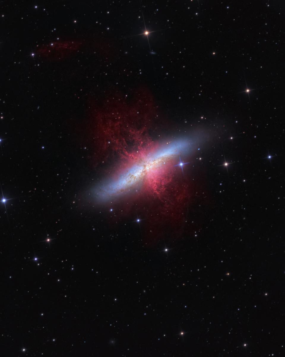M82: Starburst Galaxy with a Superwind