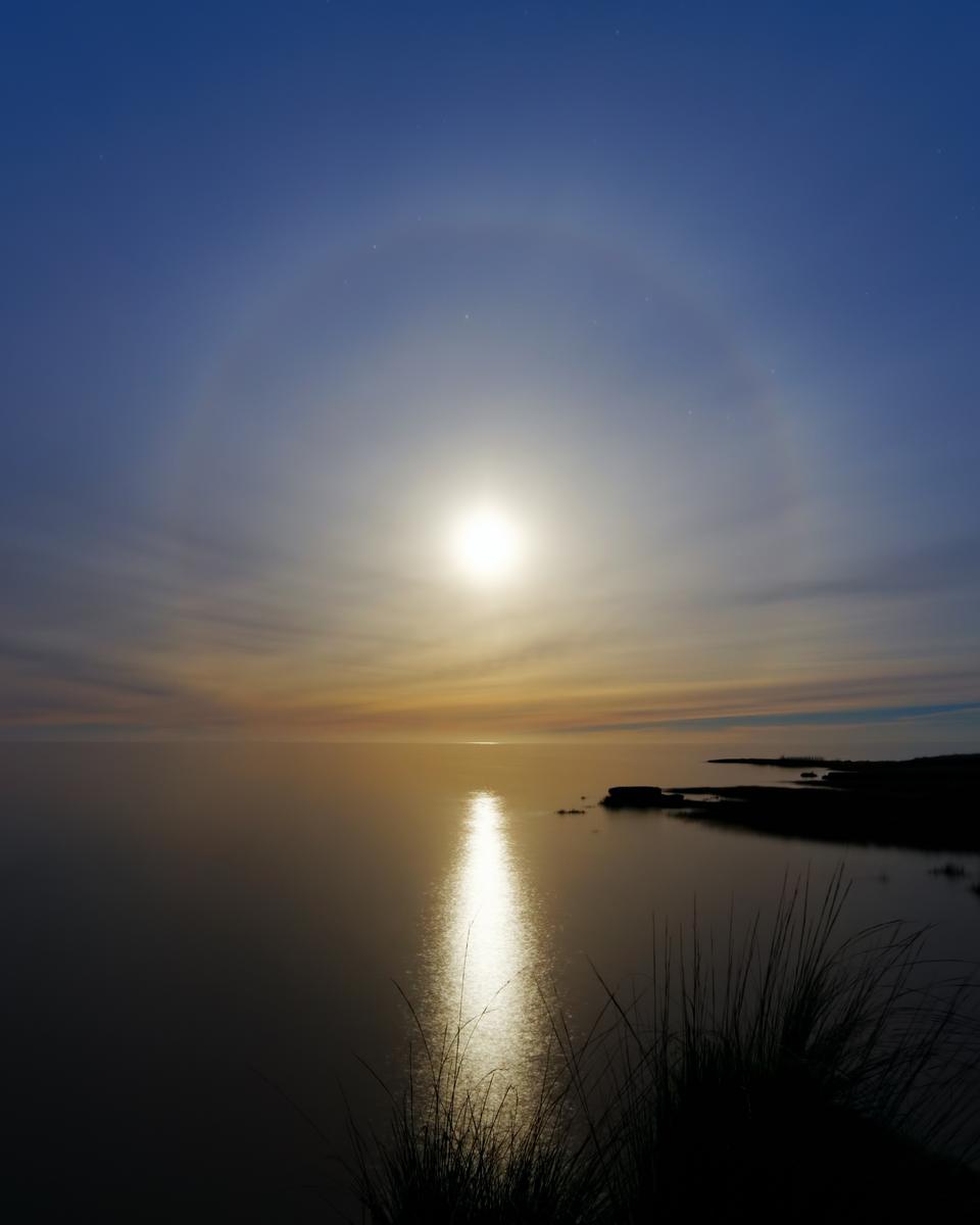 A Super Moon's Halo