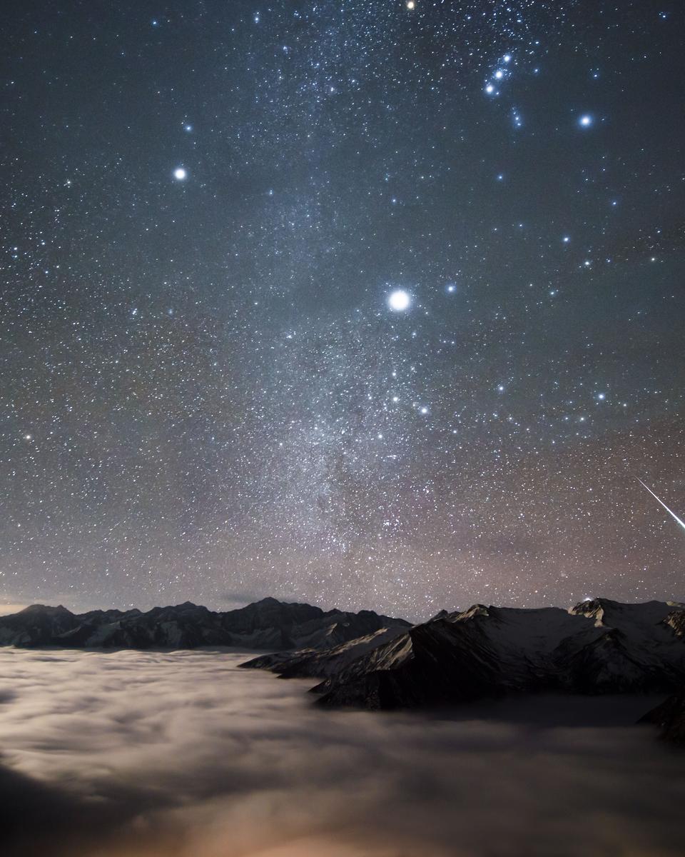 Geminid Fireball over Mount Balang
