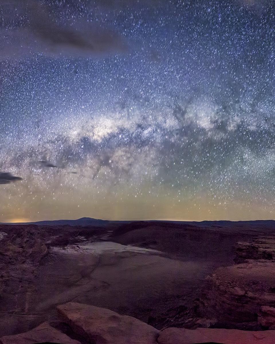 Milky Way over Moon Valley