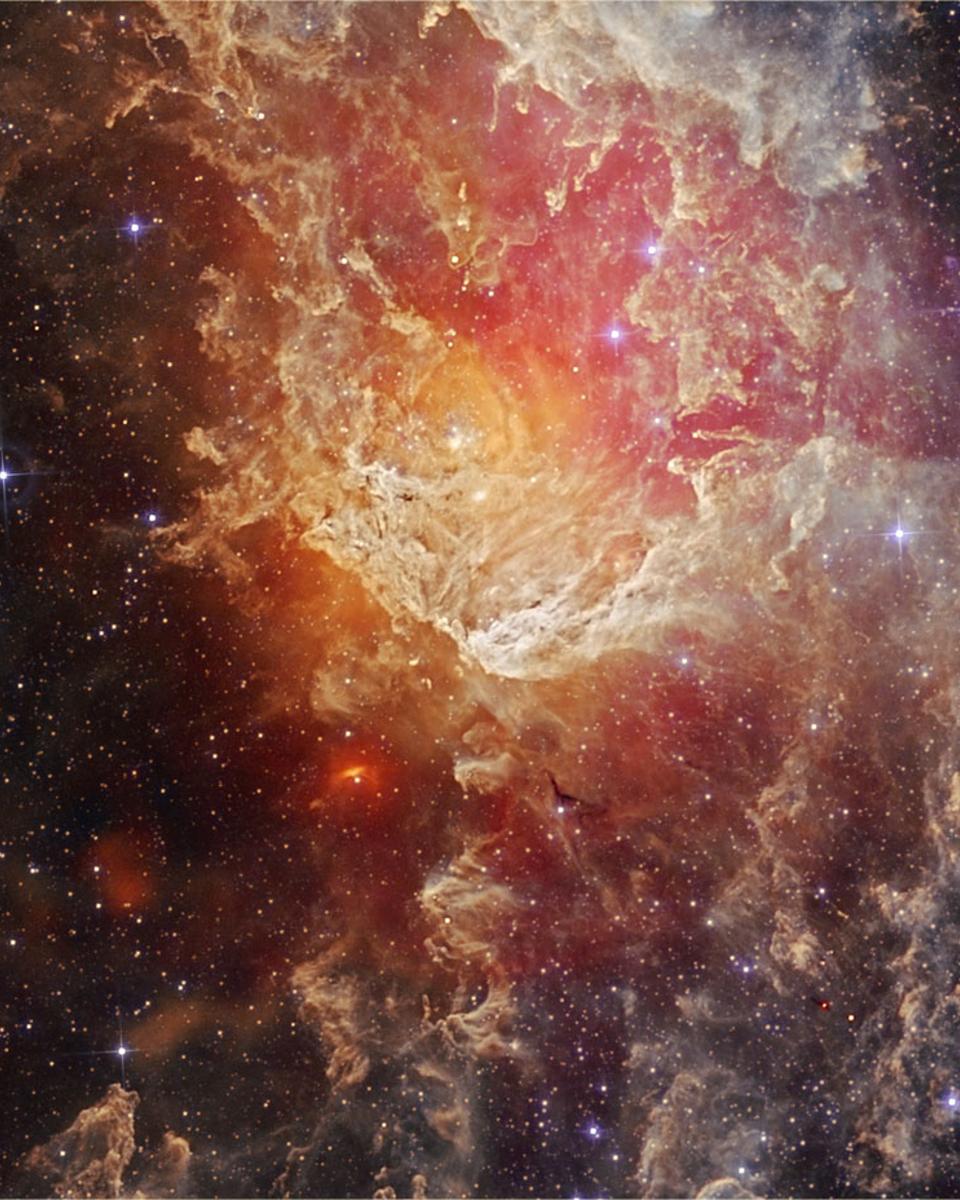 Stars and Dust Pillars in NGC 7822 from WISE