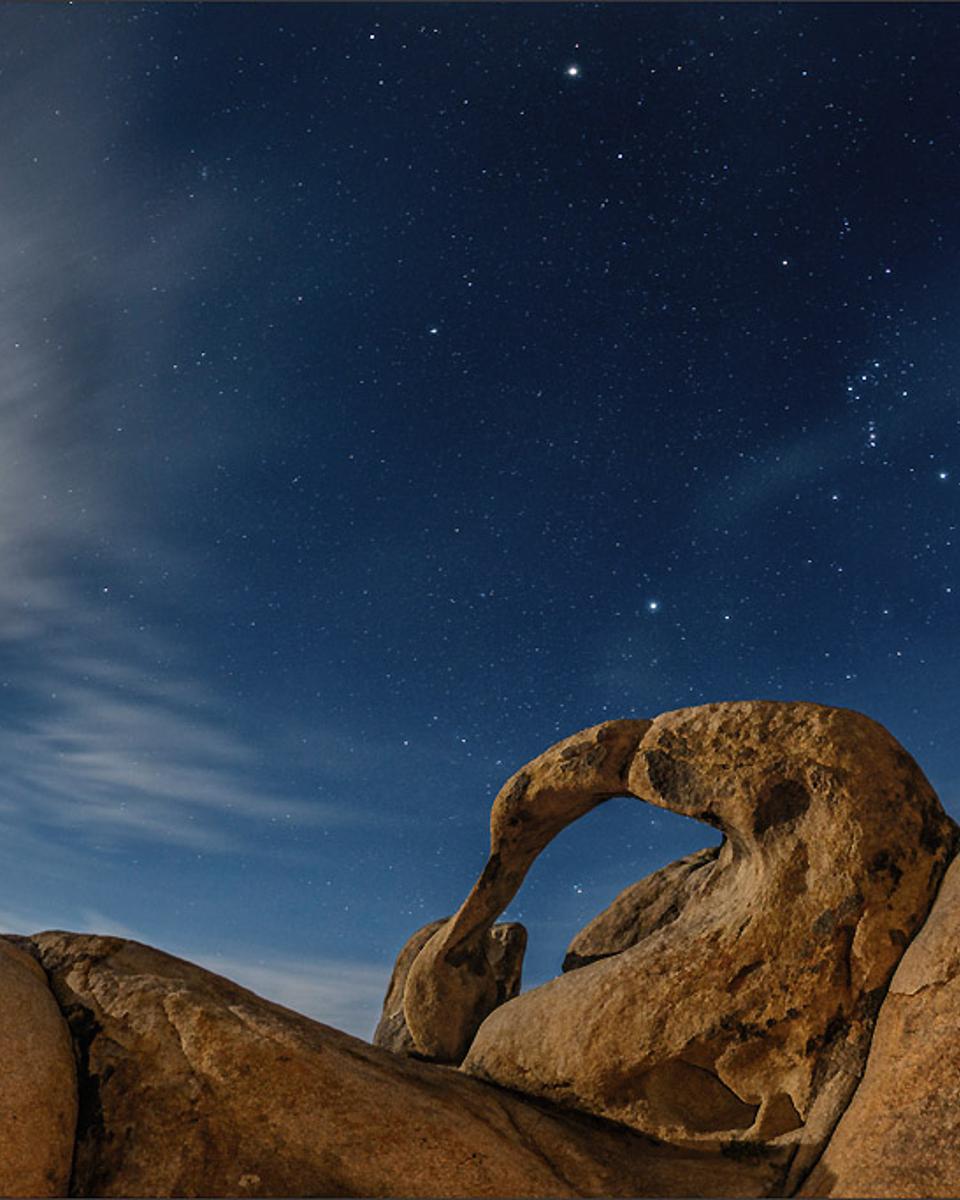 Möbius Arch Moonrise
