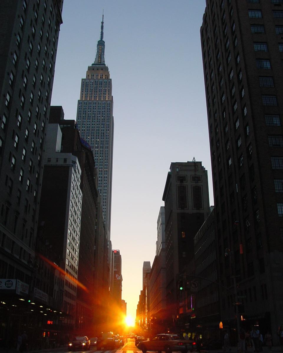 Manhattanhenge: A New York City Sunset