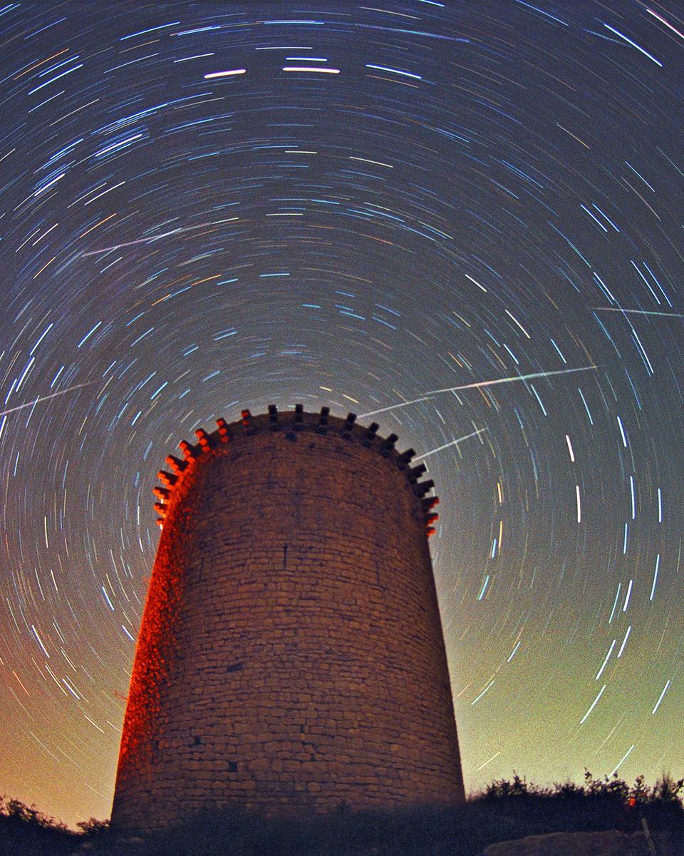 Leonids Above Torre de la Guaita