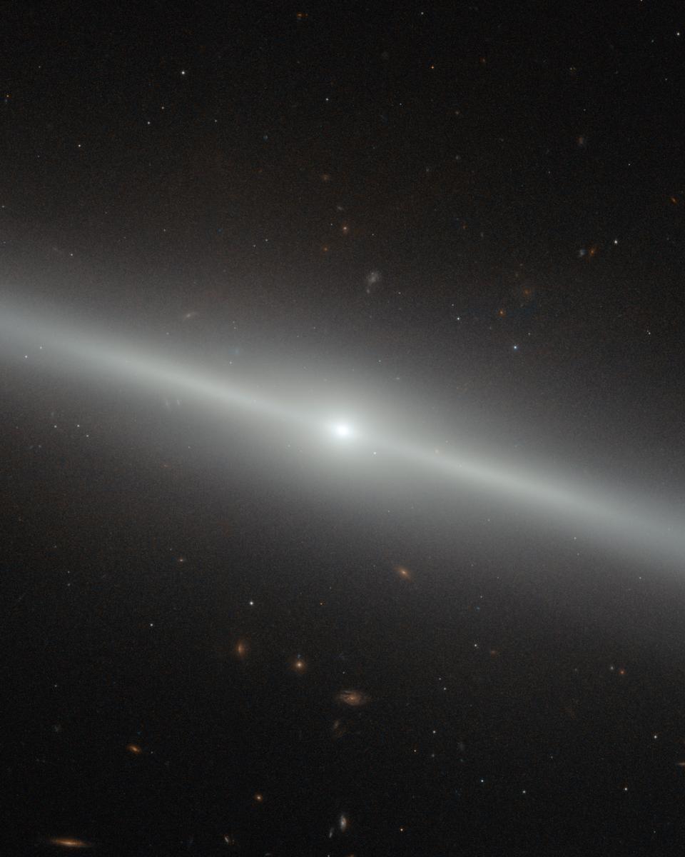 NGC 4762: A Galaxy on the Edge