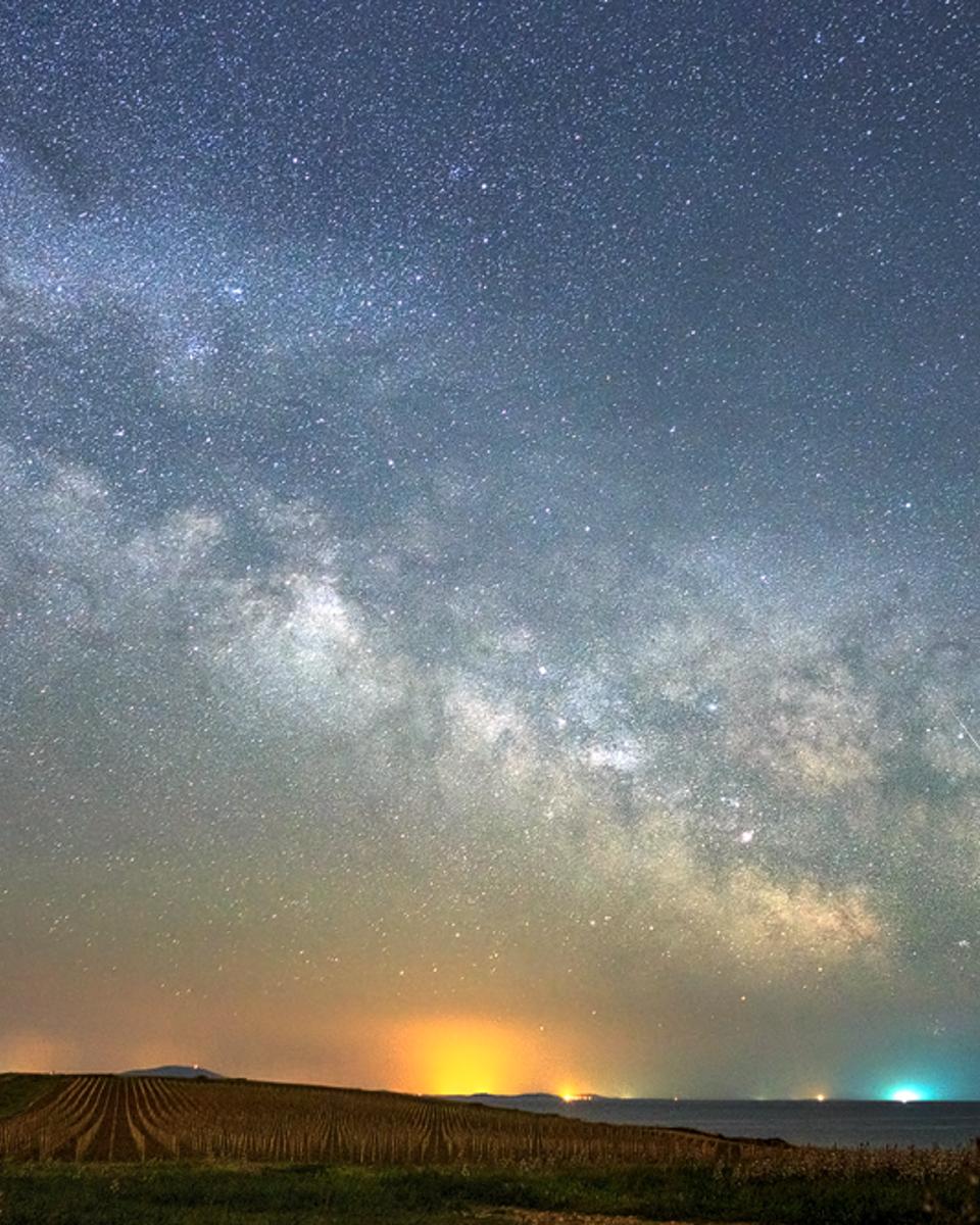 Meteor in the Milky Way