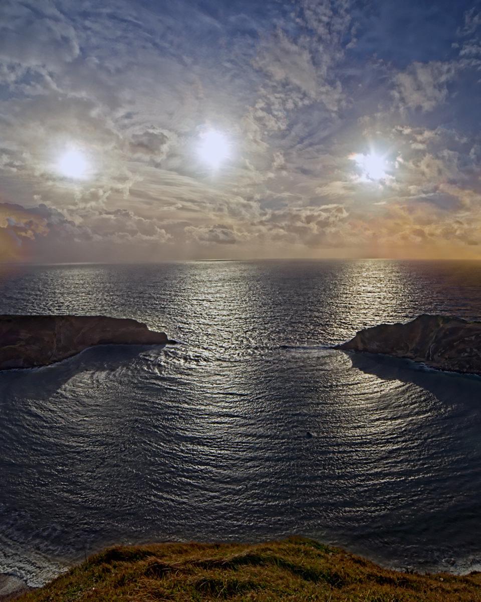 Solstice Sun at Lulworth Cove