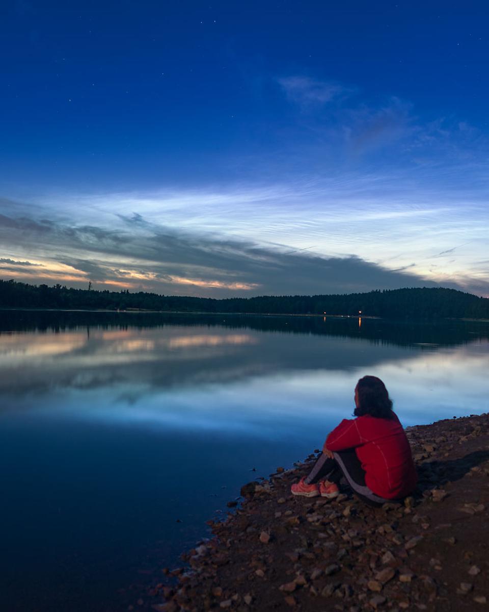Venus, Jupiter, and Noctilucent Clouds