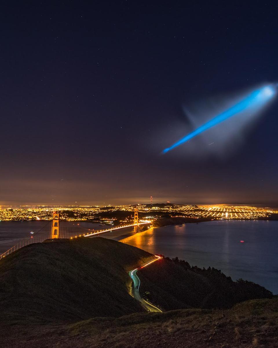 An Unexpected Rocket Plume over San Francisco