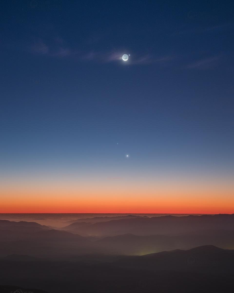 Las Campanas Moon and Mercury
