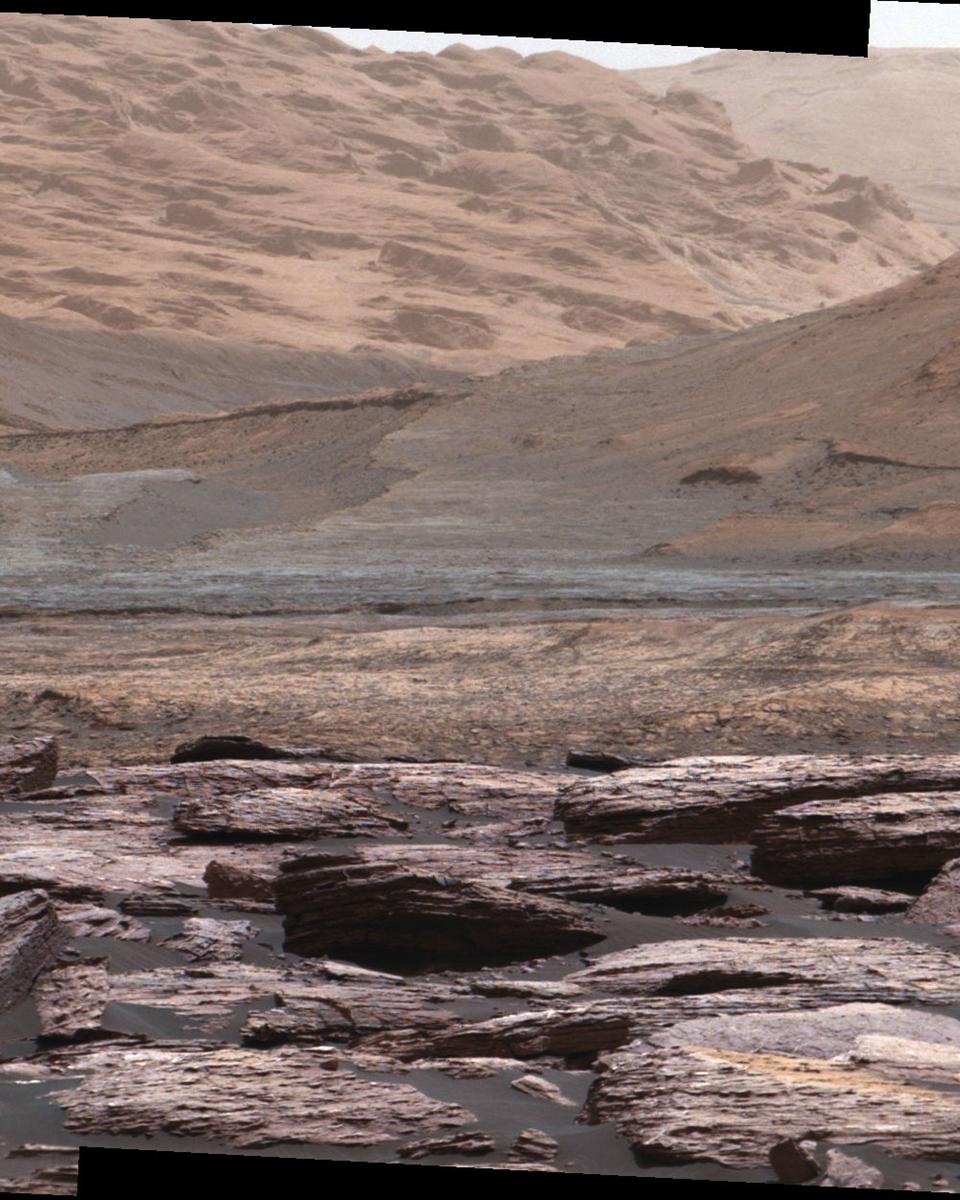 Curiosity Surveys Lower Mount Sharp on Mars