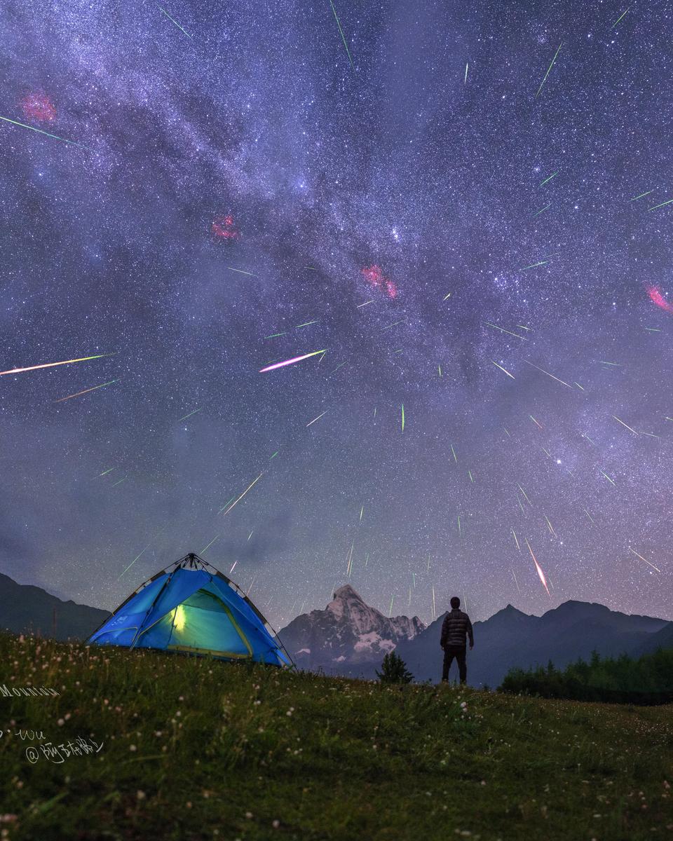 Meteors over Four Girls Mountain