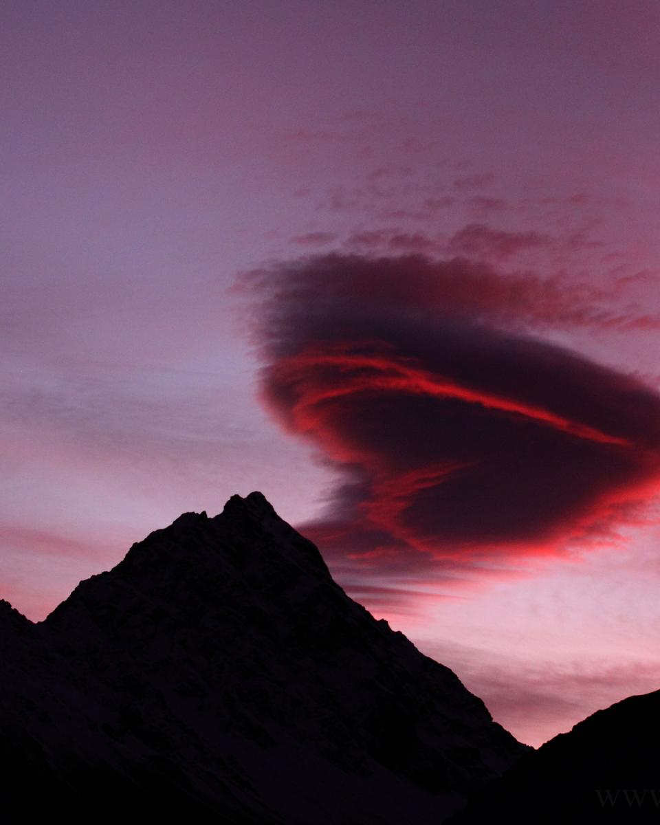 A Heart Shaped Lenticular Cloud
