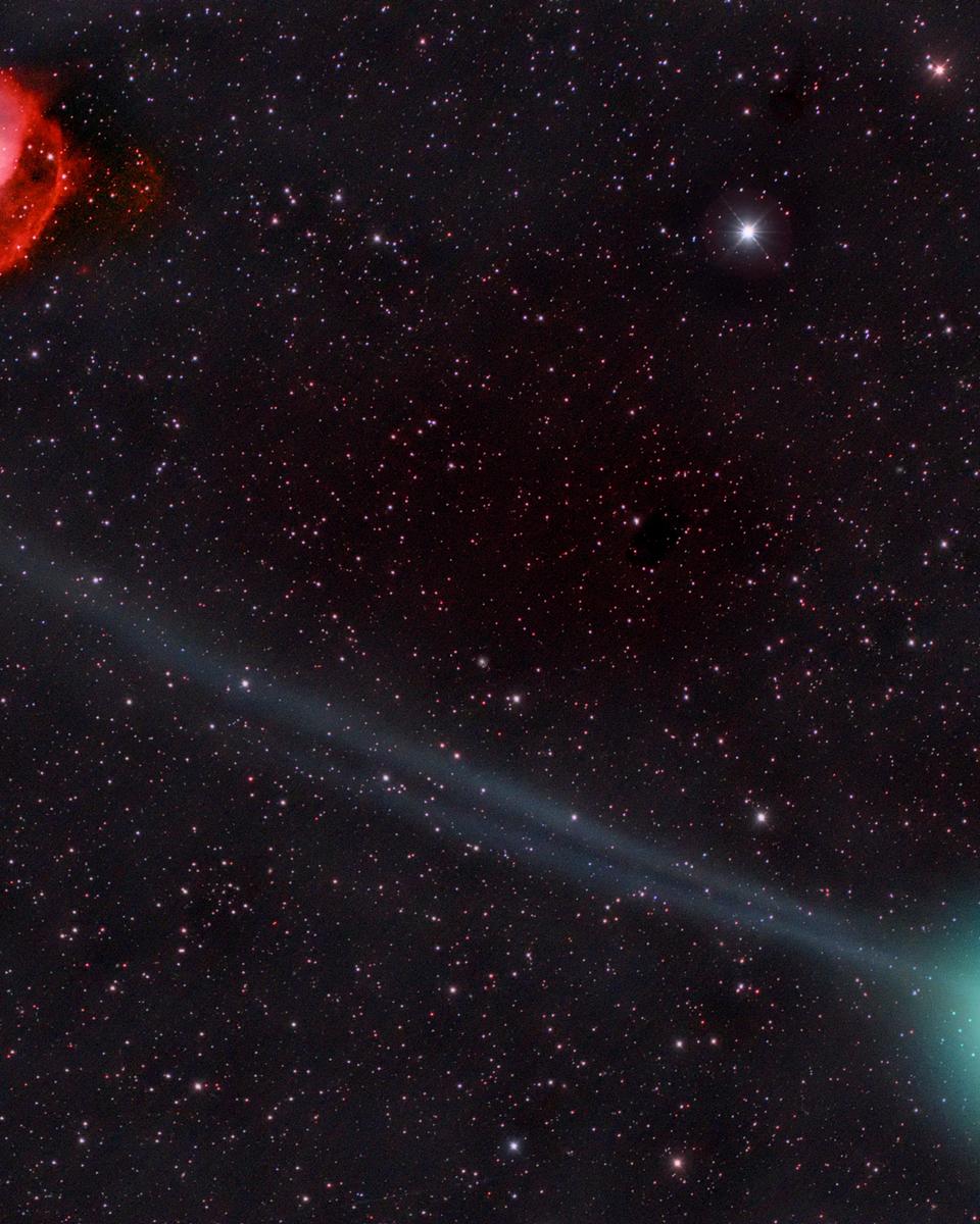 Comet PanSTARRS and the Helix Nebula