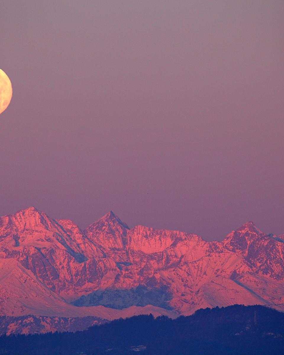 Alpine Superga Moonset