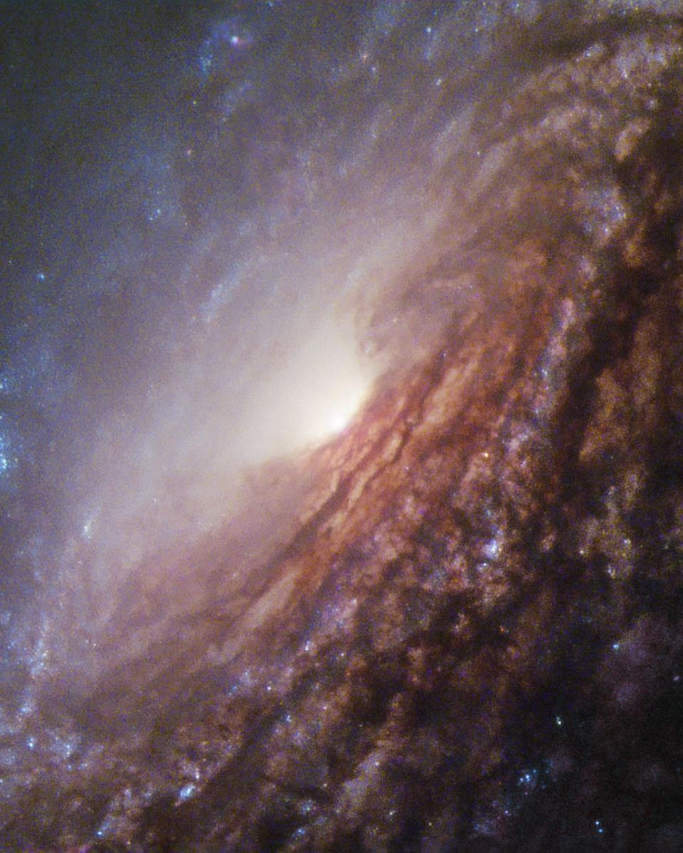 In the Center of Spiral Galaxy NGC 5033