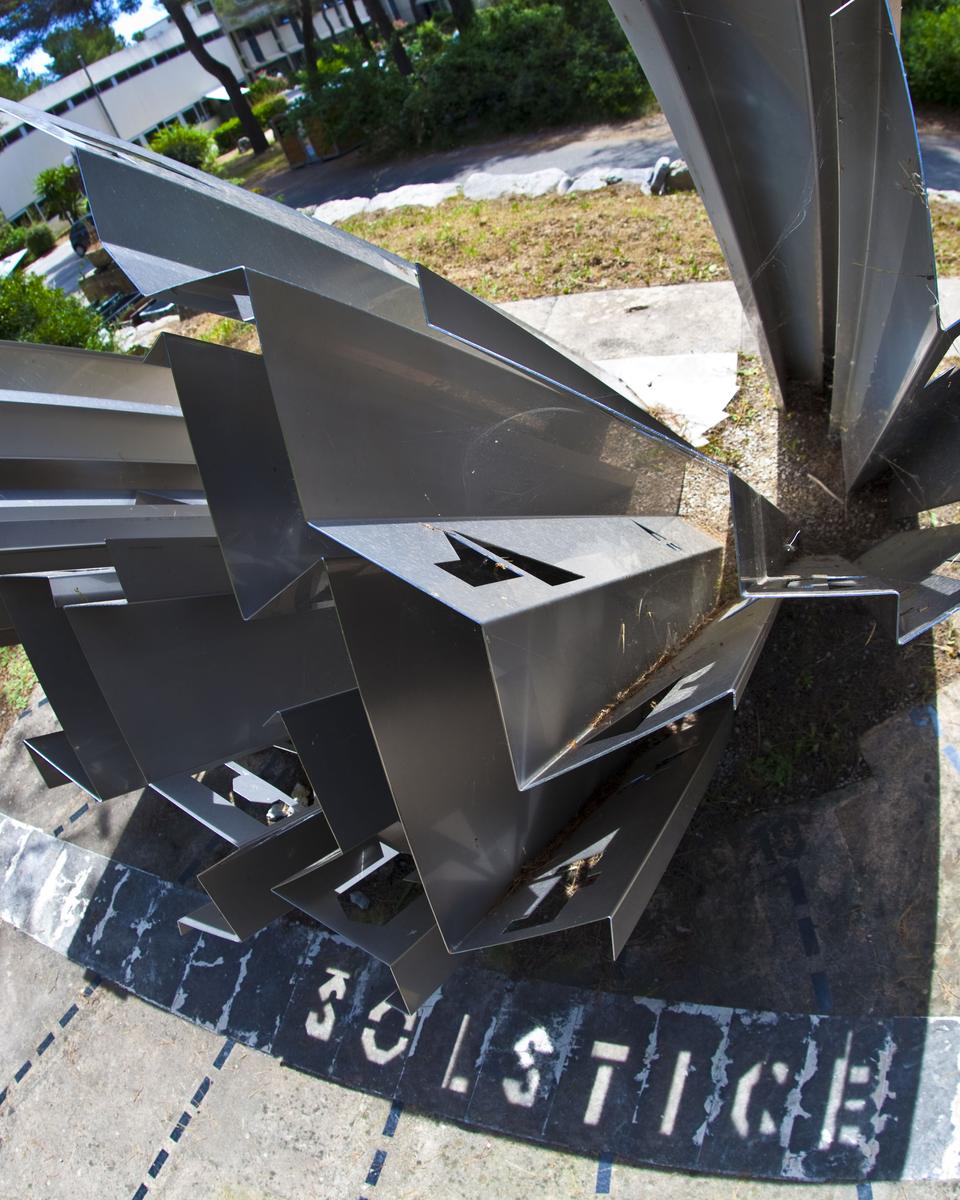 A Sundial that Shows Solstice