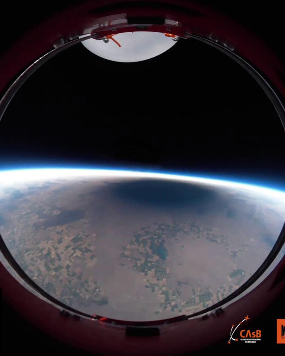Total Solar Eclipse Shadow from a Balloon
