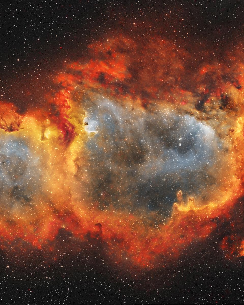 Glowing Elements in the Soul Nebula