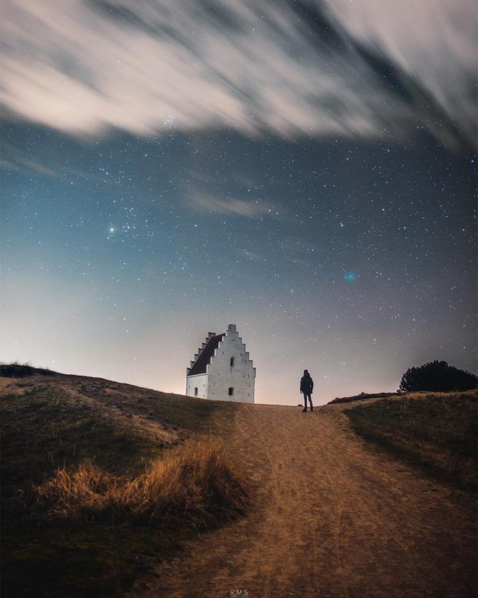 Comet Wirtanen Passes by the Earth