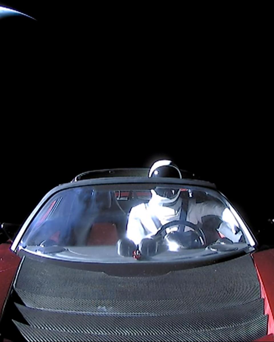 Roadster, Starman, Planet Earth