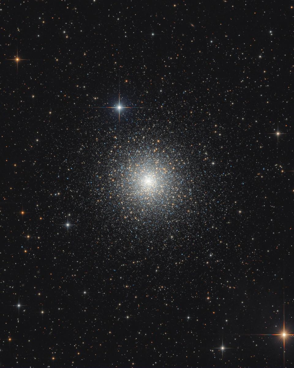 M15: Dense Globular Star Cluster