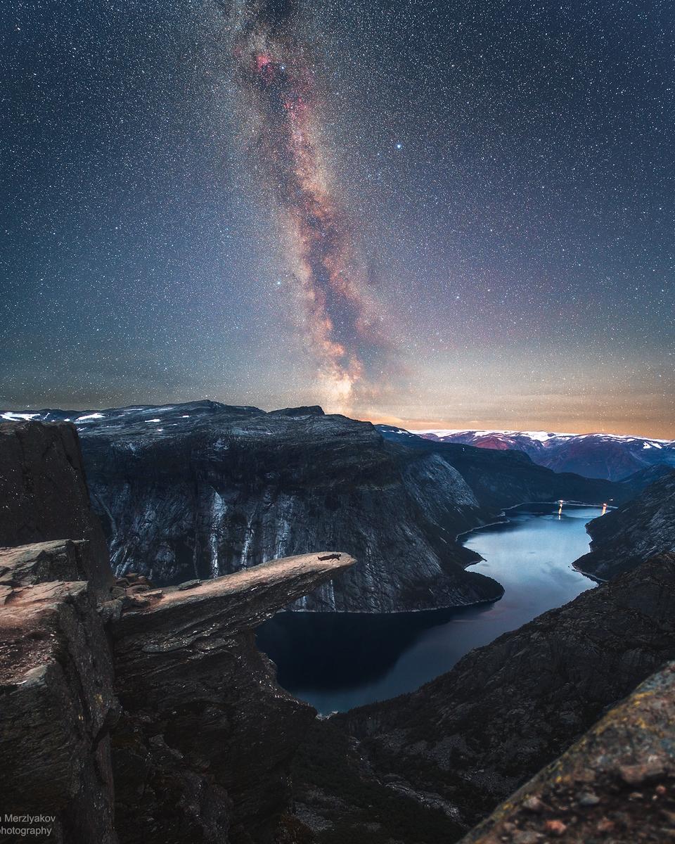 Milky Way over Troll's Tongue