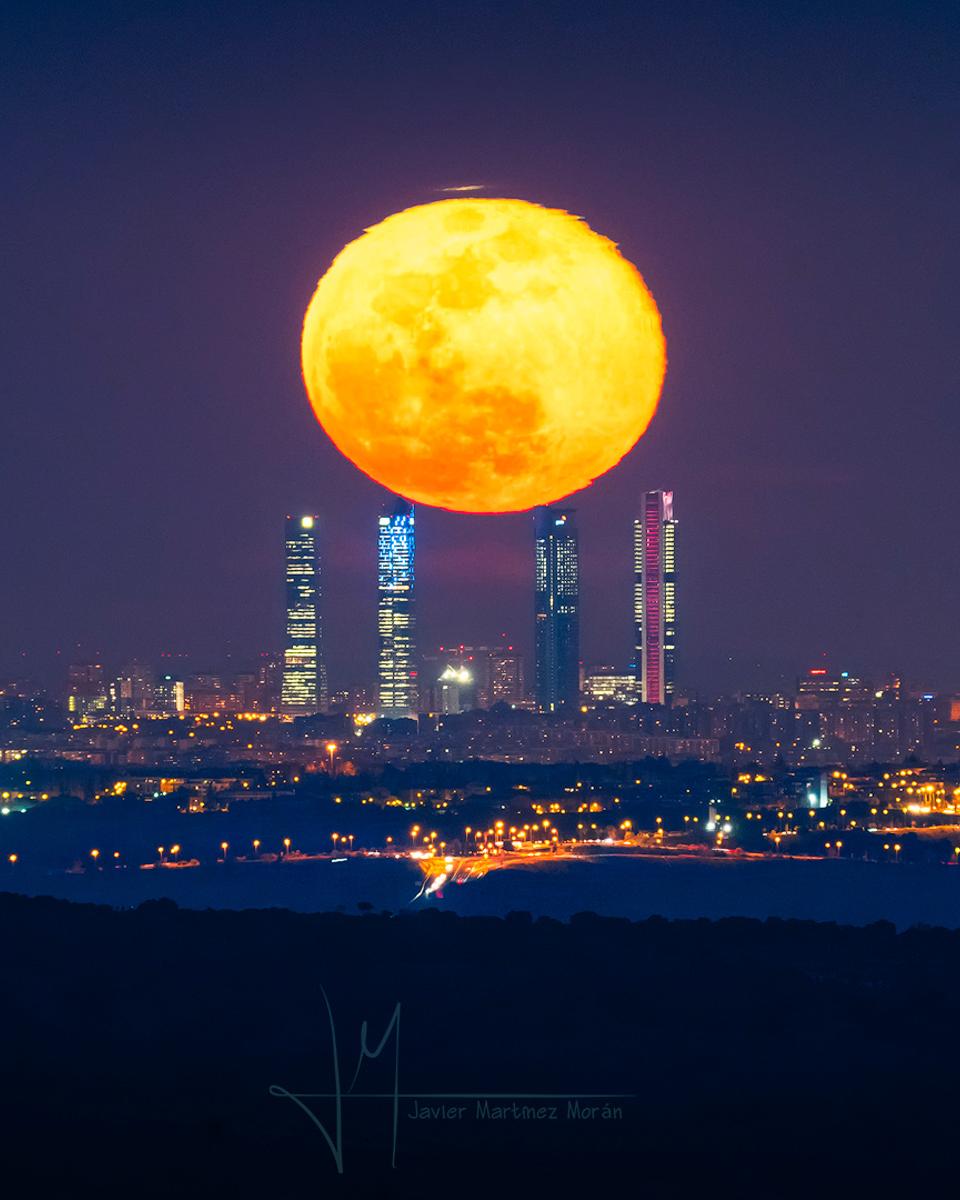 Four Towers and the Equinox Moon