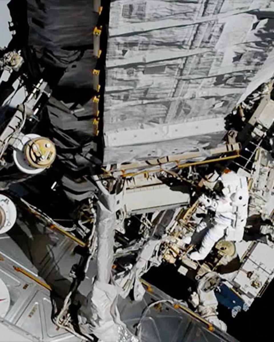 All Female Spacewalk Repairs Space Station