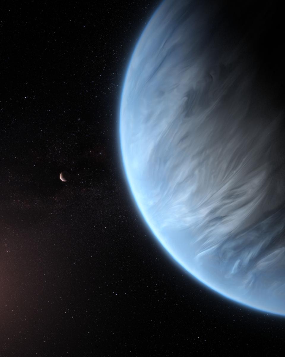 Water Vapor Discovered on Distant Exoplanet