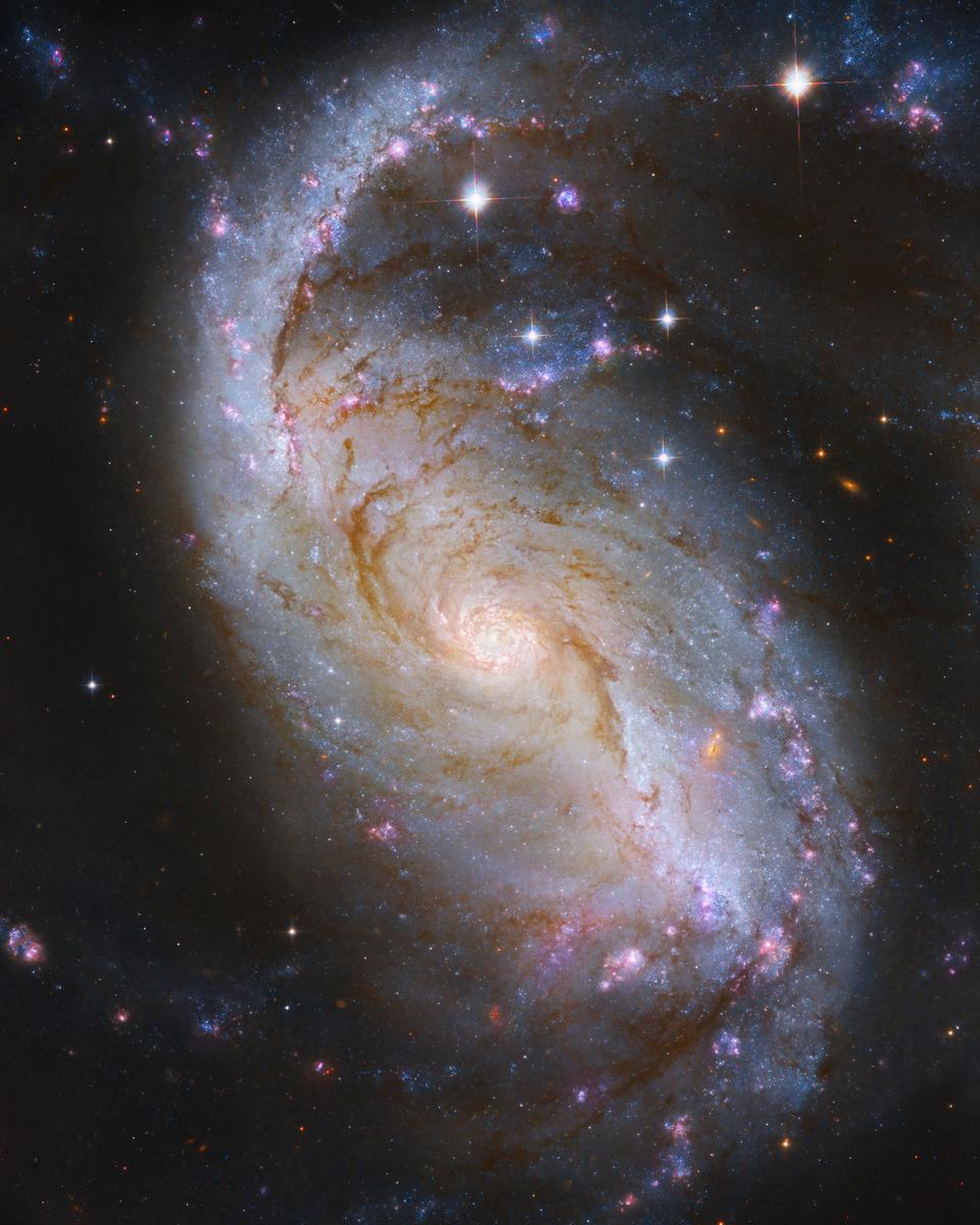 NGC 1672: Barred Spiral Galaxy from Hubble