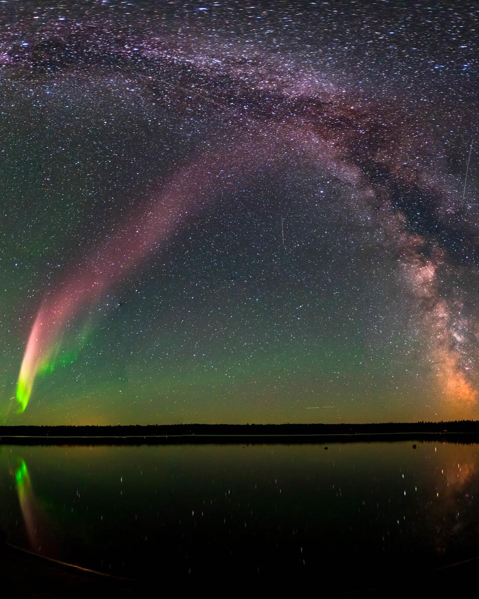 A Glowing STEVE and the Milky Way