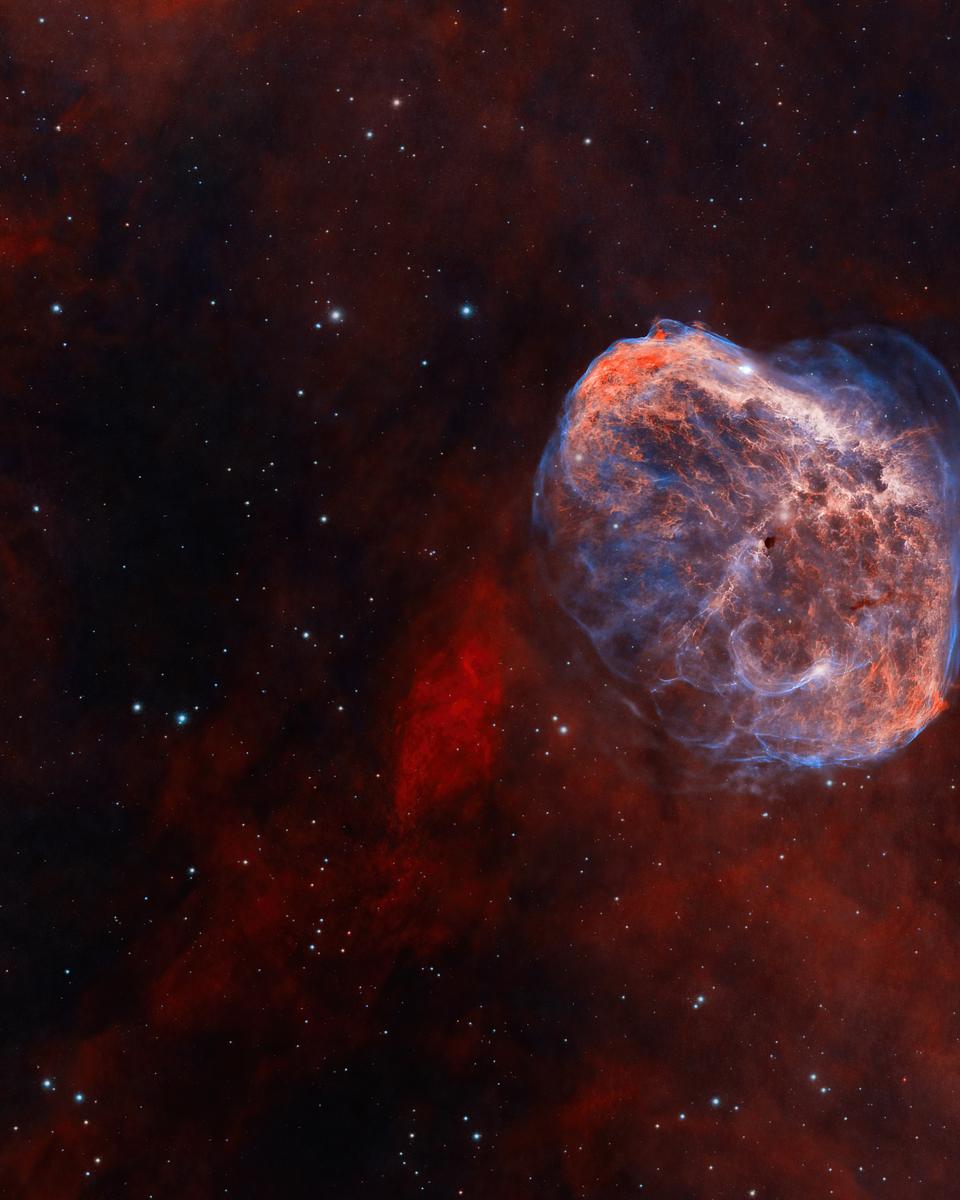 Cygnus: Bubble and Crescent