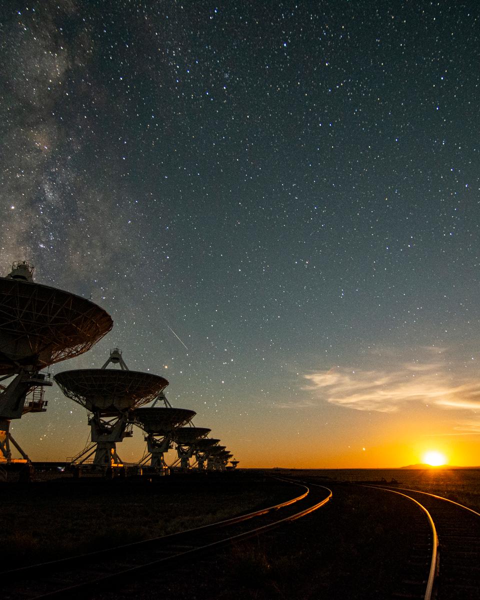 The Very Large Array at Moonset