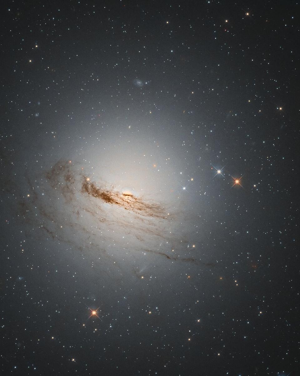 Threads of NGC 1947