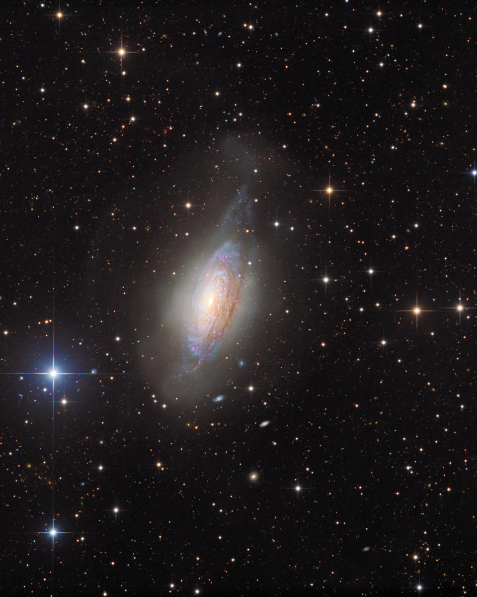 NGC 3521: Galaxy in a Bubble