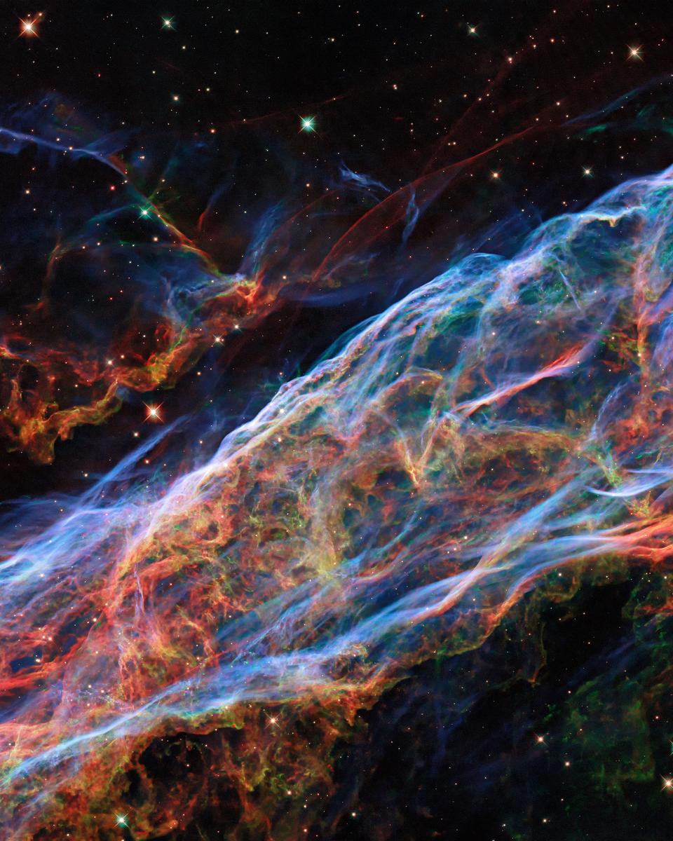Veil Nebula: Wisps of an Exploded Star