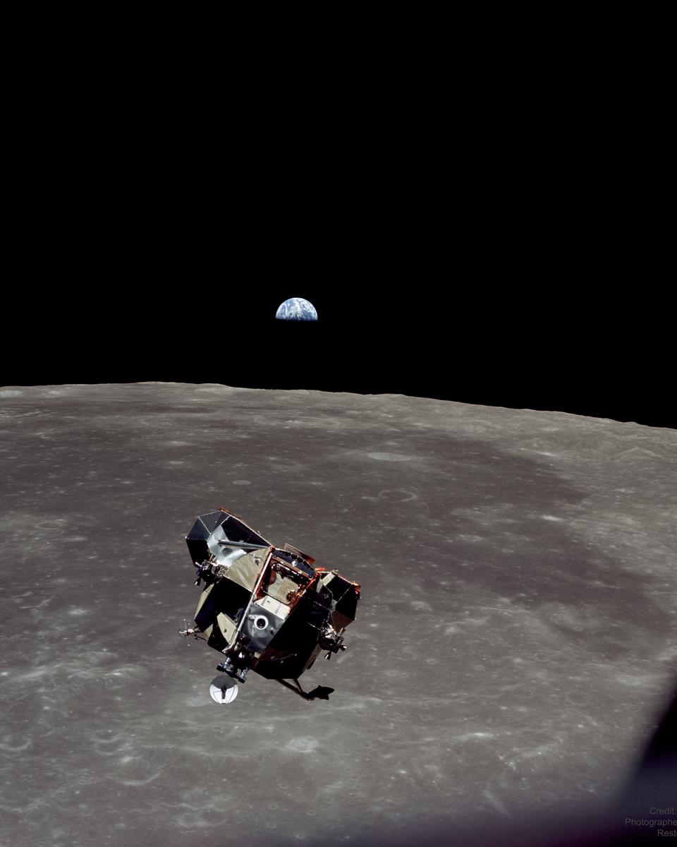 Apollo 11: Earth, Moon, Spaceship