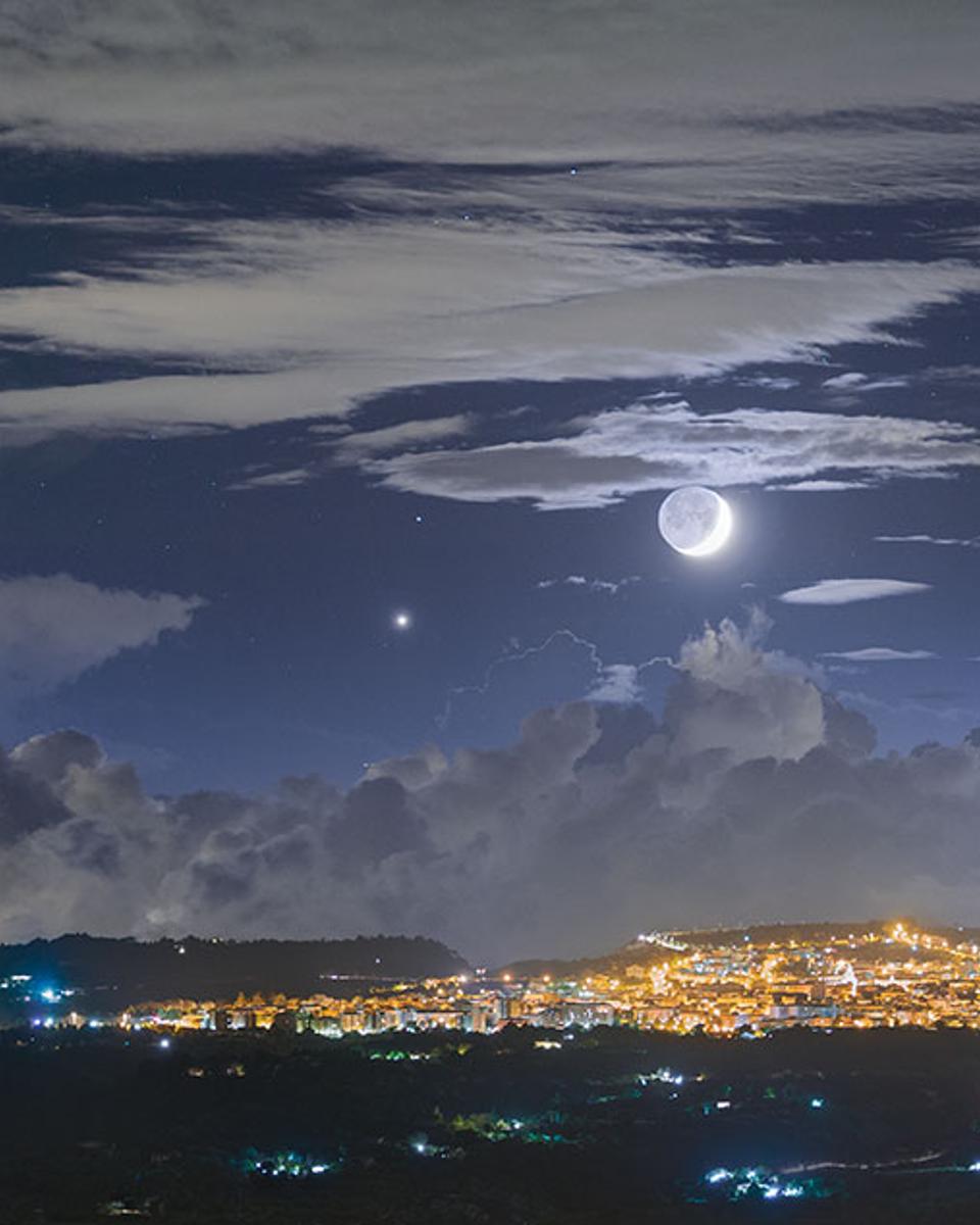 Earthshine Moon over Sicily